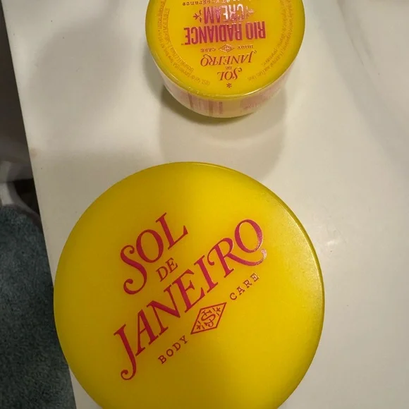 Sol de Janeiro Bright Yellow Cream Jar - Picture 5 of 7